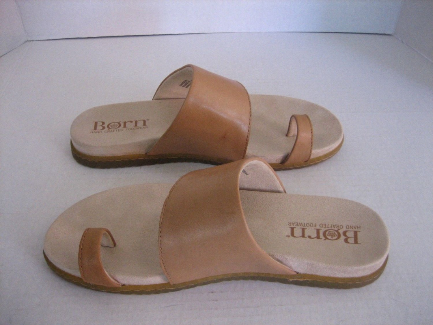 Born F19016 Women's Tan Leather Slip on Sandal Shoes CQA17 Sz 8 Pre-Owned