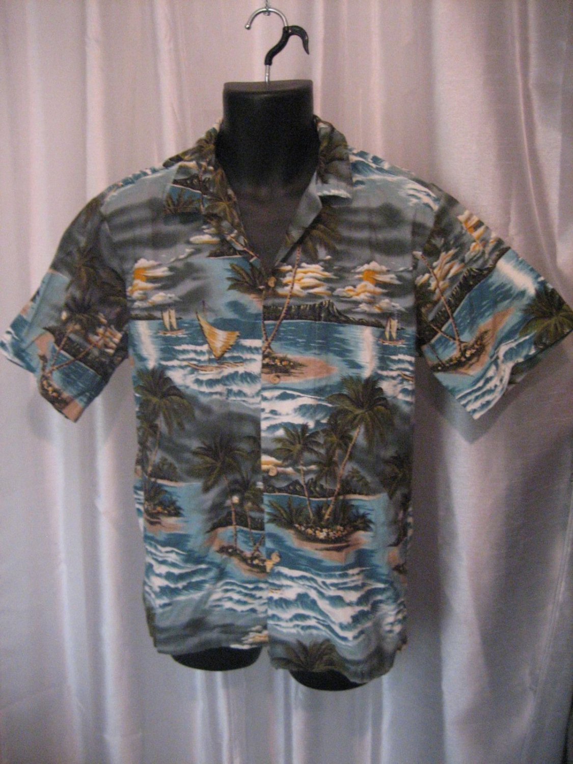 Aloha Republic Men's Hawaiian Button Down Shirt 100% Cotton Sz L PreOwned Hawaii