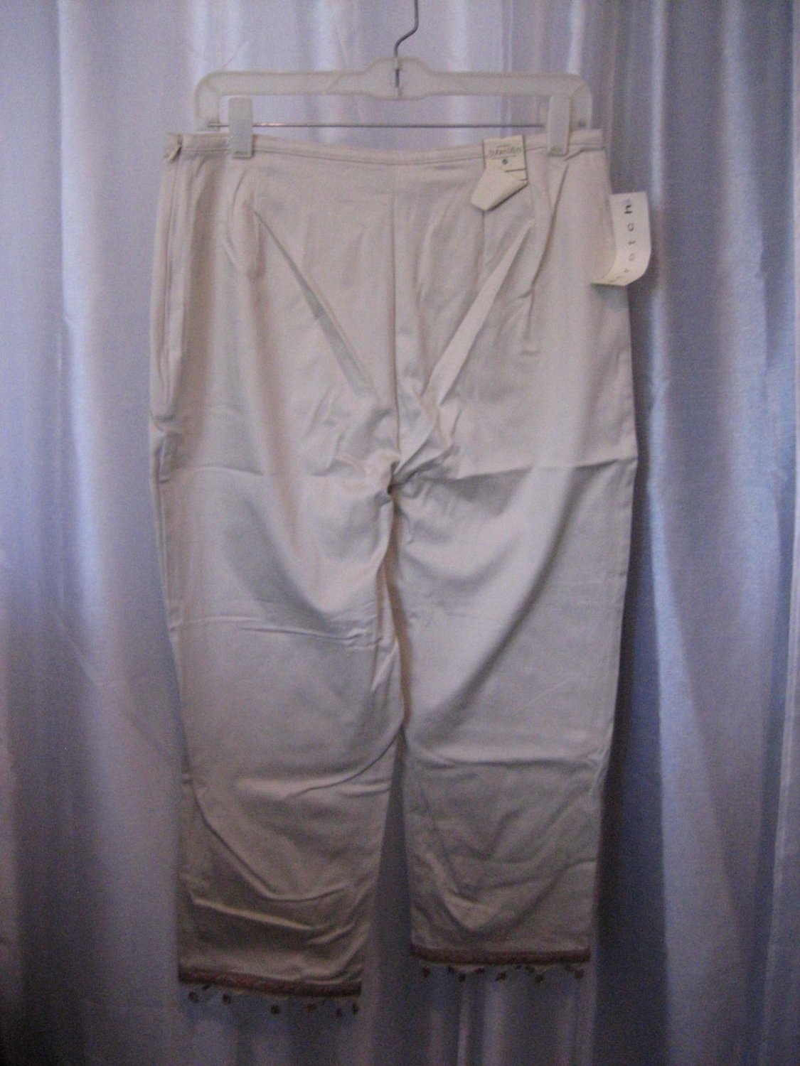St. John's Bay Women's Stretch Stone Off White Beaded Capri Ankle Pants Sz 14 NW