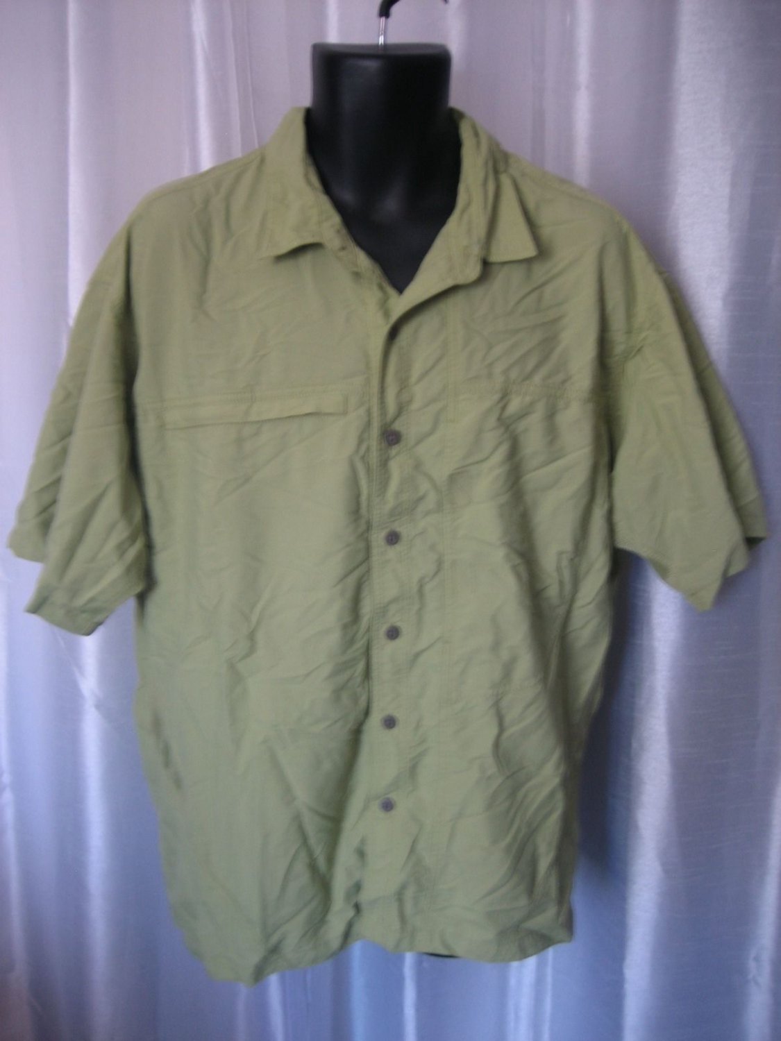 Mountain Hard Wear Men's Green Button Down Shirt Sz XL 70%Nylon/30%Polyester