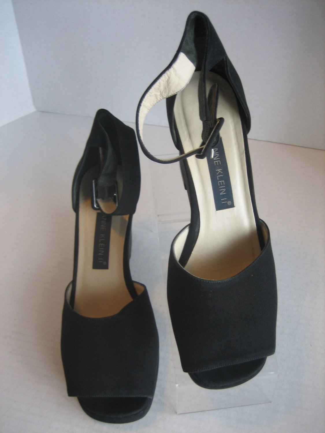 Anne Klein II Women's Black Fabric Open Toe Ankle Strap Shoe Sz 7 1/2 Pre-Owned
