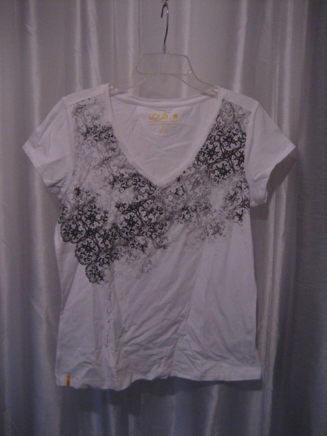 LoLe Junior Size White VNeck Grey Printed Lace Short Sleeve Shirt Sz XL PreOwned