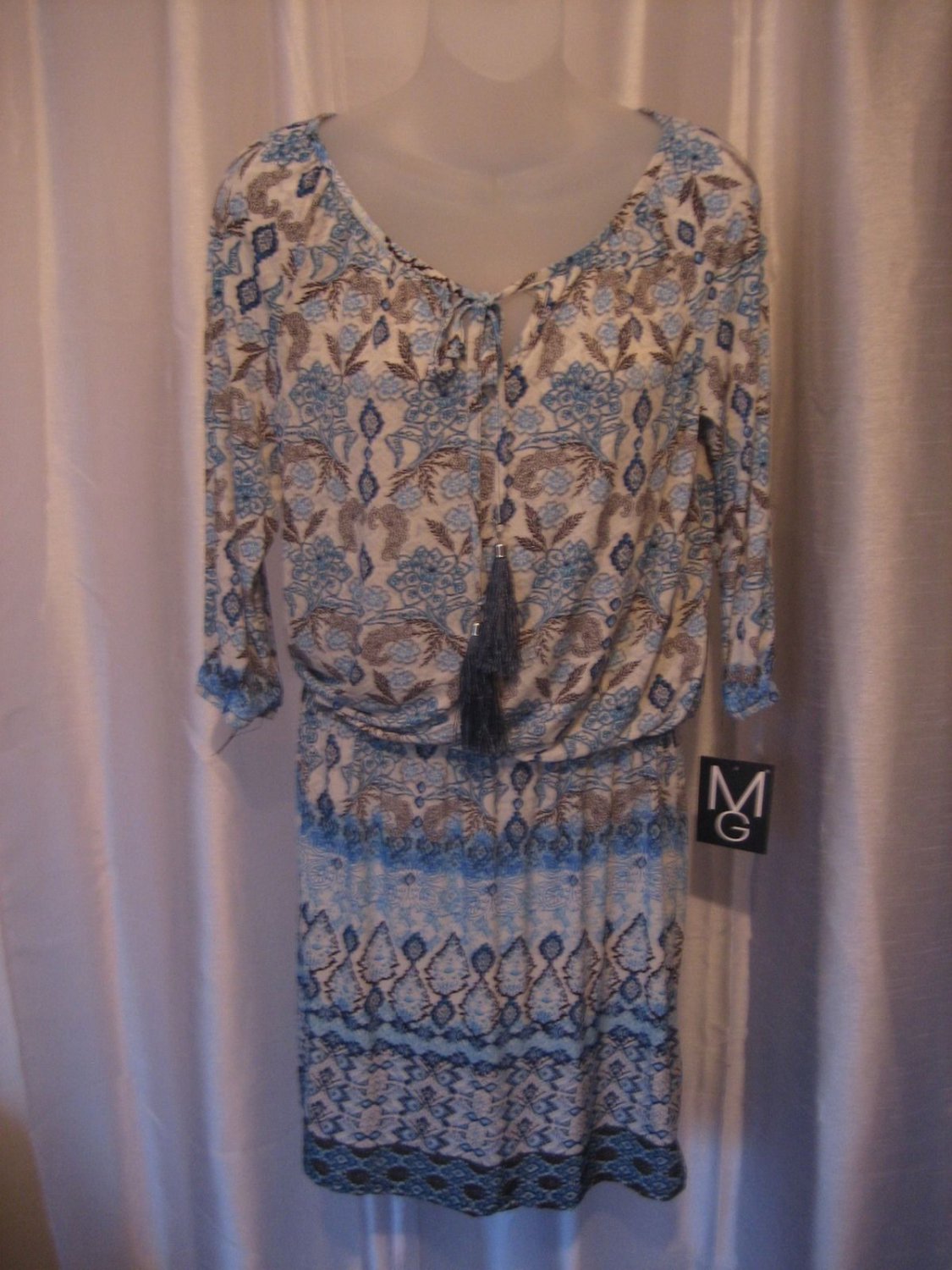 Mlle Gabrielle Women's White/Blue/Black Floral Tassel Knee Length Dress Sz S New
