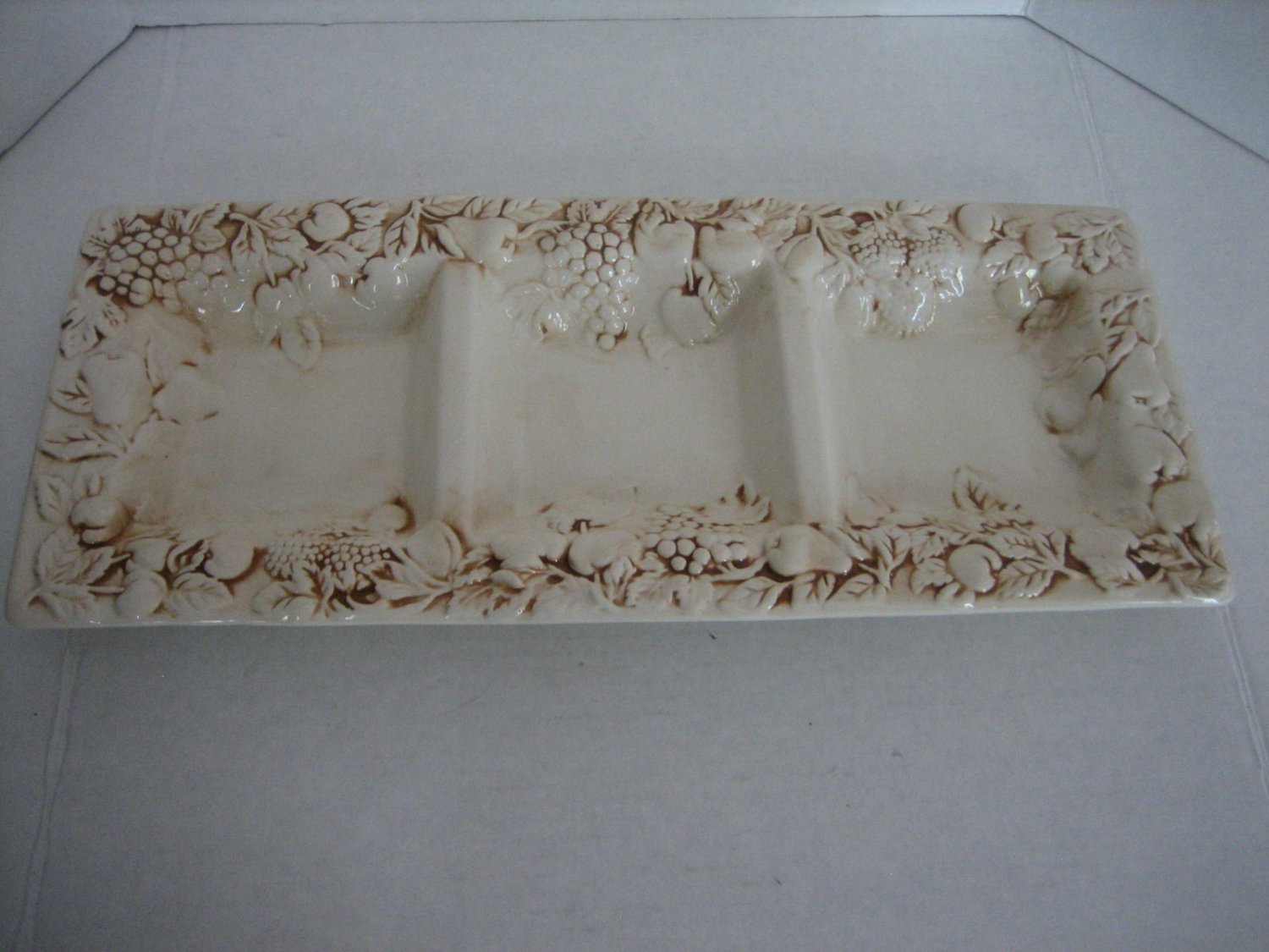 Classic Elements Ceramic Cream Antiqued Fruit Pattern 3 Section Platter 18"L. NW