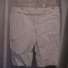 Mossimo Stretch Junior Size White Bermuda Shorts 55% Linen Sz 14 Pre-Owned