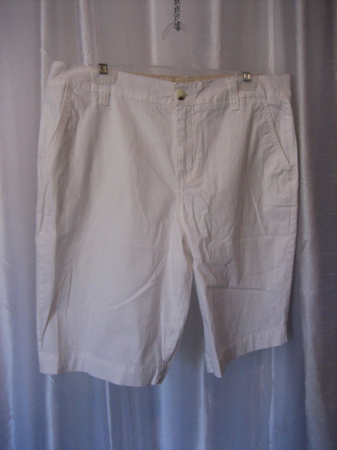 Sonoma Women's White Bermuda Walking Shorts 97%Cotton/3%Spandex Sz 12 ...