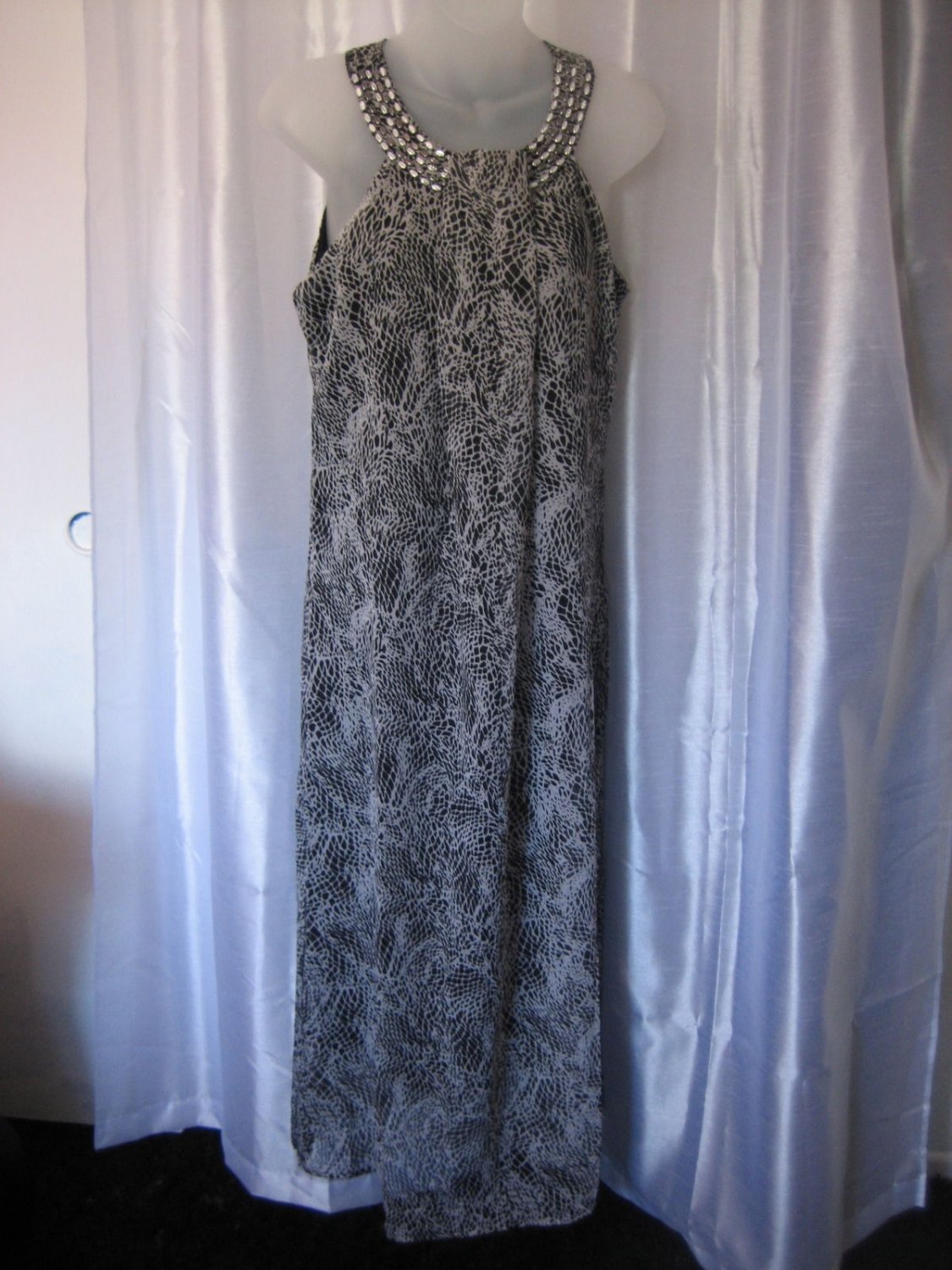 Cassee's Black & White Animal Print Sleeveless Long Dress Junior Size NWT Size S