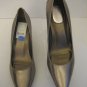 Calvin Klein Dolly Women's Bronze Leather Classic Pump Shoes  Sz 7 1/2 Pre-Owned
