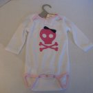 White/Pink Skull & Cross Bones Infant Girl's One Piece Bodysuit/Bib Sz 12-18M NW