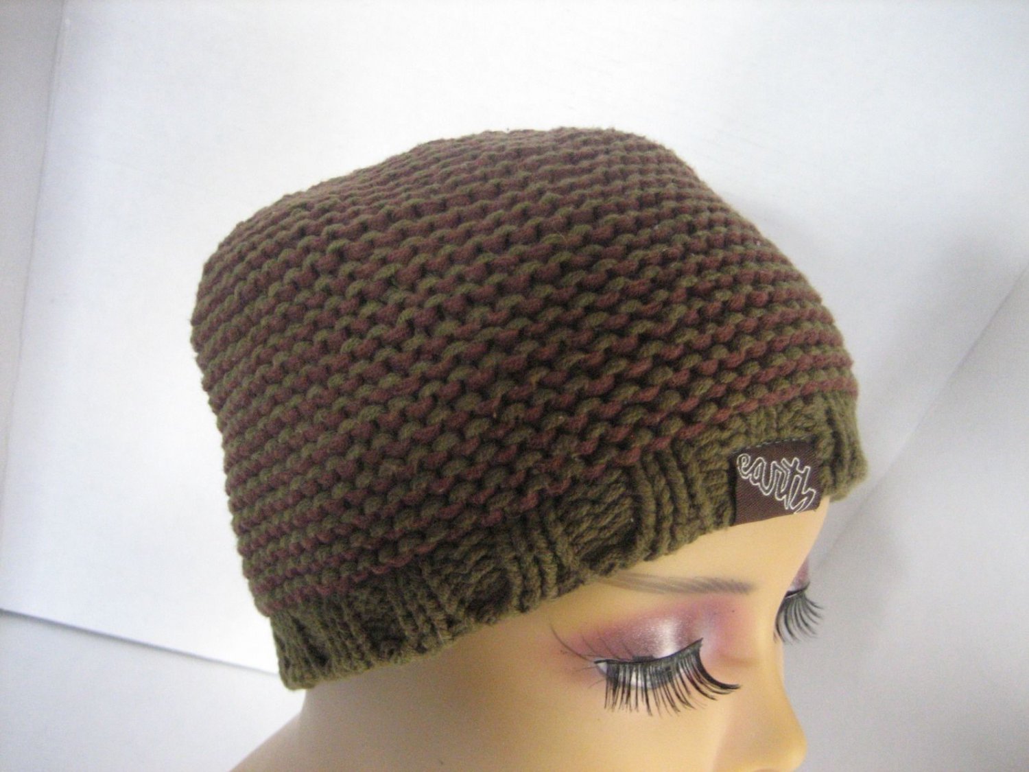 Earth Unisex Green/Brown Knit Beanie Hat Sz One Size Pre-Owned 55% Cotton