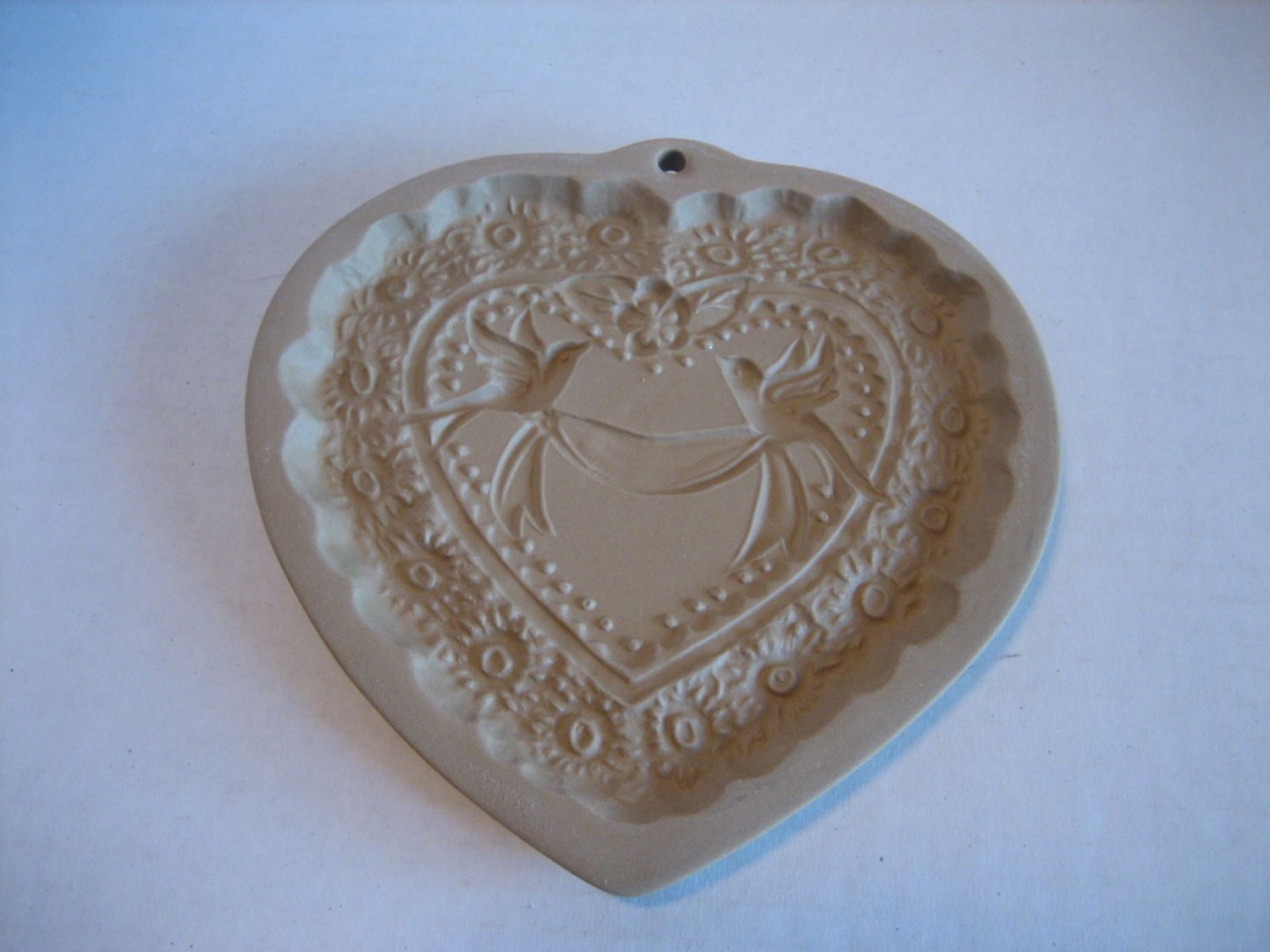 Brown Bag Cookie Art Ceramic Heart Shaped Cookie Mold Press 2 Birds w/Ribbon 85