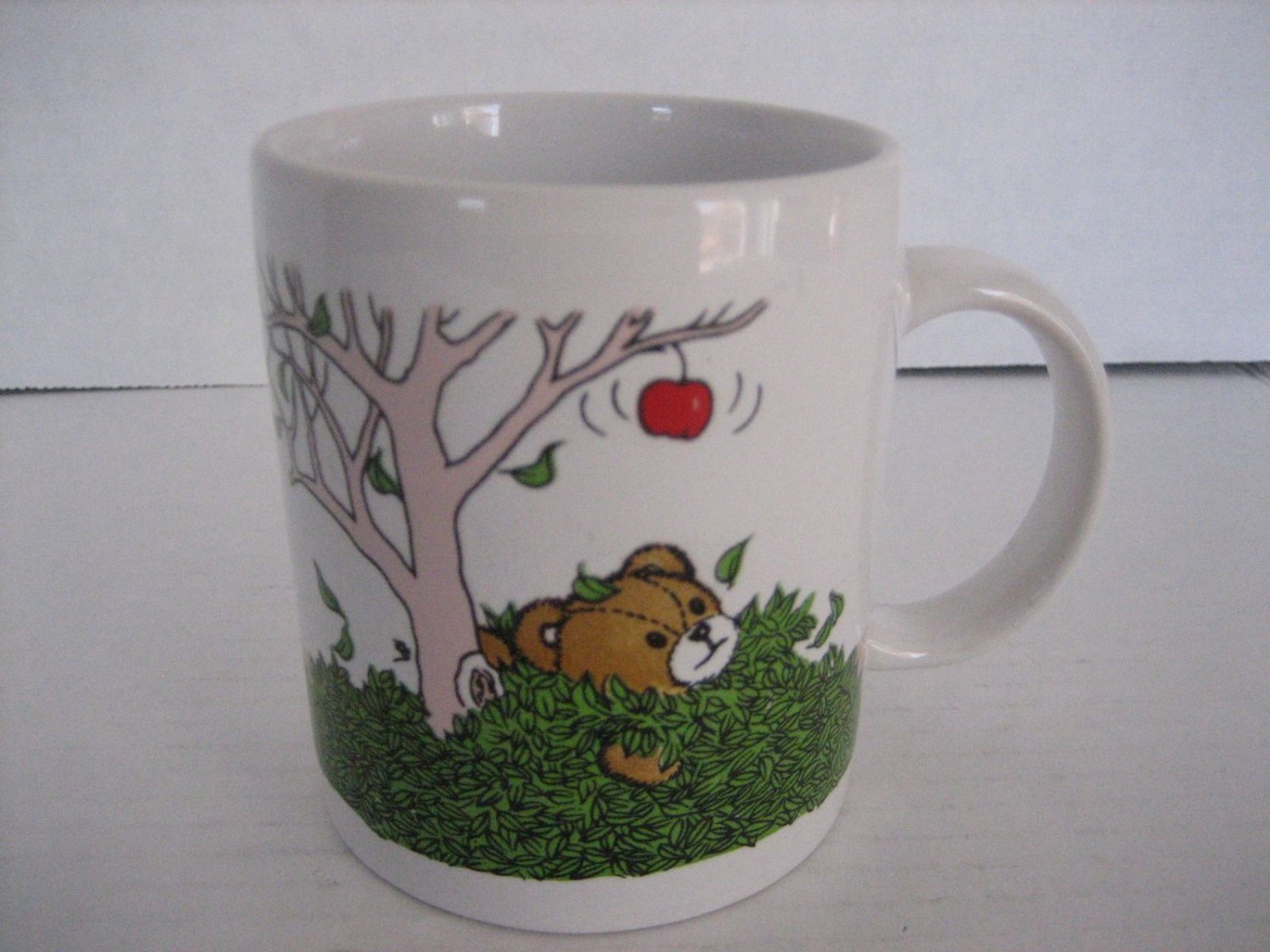 Teddy Bear Under a Tree in Leaves Ceramic Coffee Mug/Cup New 3 3/4 in T.x3 in.W.