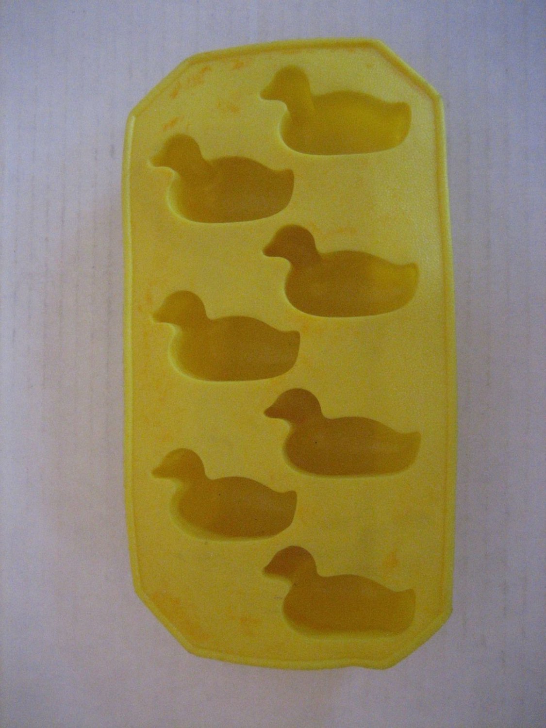 Yellow Rubber Ice Cube Tray 7 Ducks Mold 4 1/3 in.W x 8 in.L Pre-Owned
