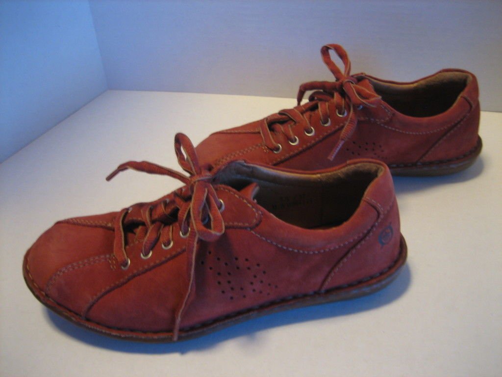 Born Rusty Red Suede Lace Up Shoe Sz 6 1/2 Pre-Owned W9643 E5