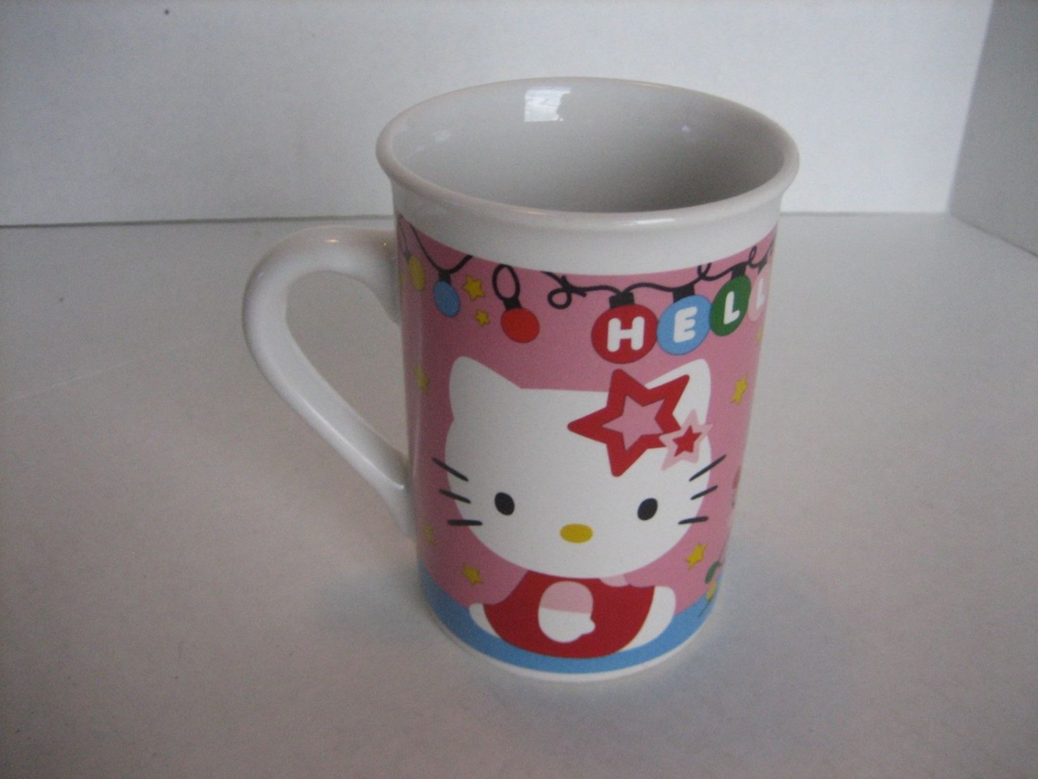 Sanrio Hello Kitty Christmas Ceramic Coffee Mug/Cup 4 in.T. x 3 in.W. New
