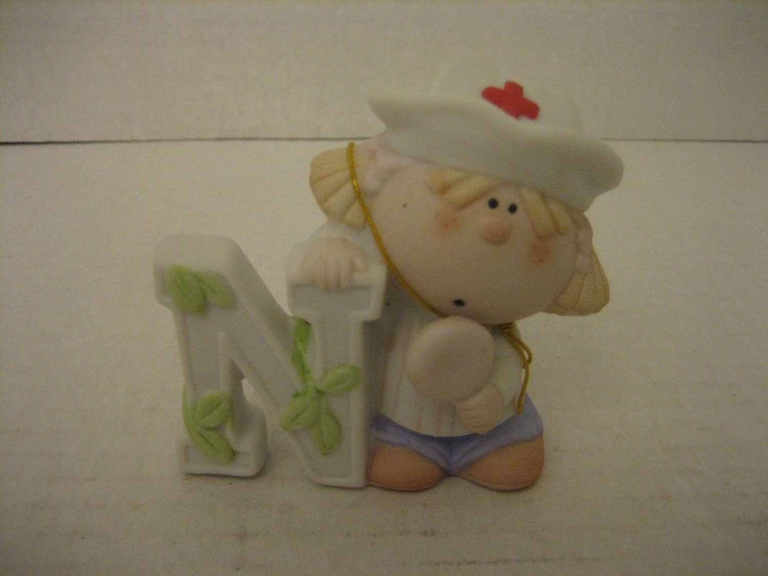 Fabrizio Bumpkins Bootsy .N. Nurse Ceramic Figurine 2 1/2 inches Tall NWWT