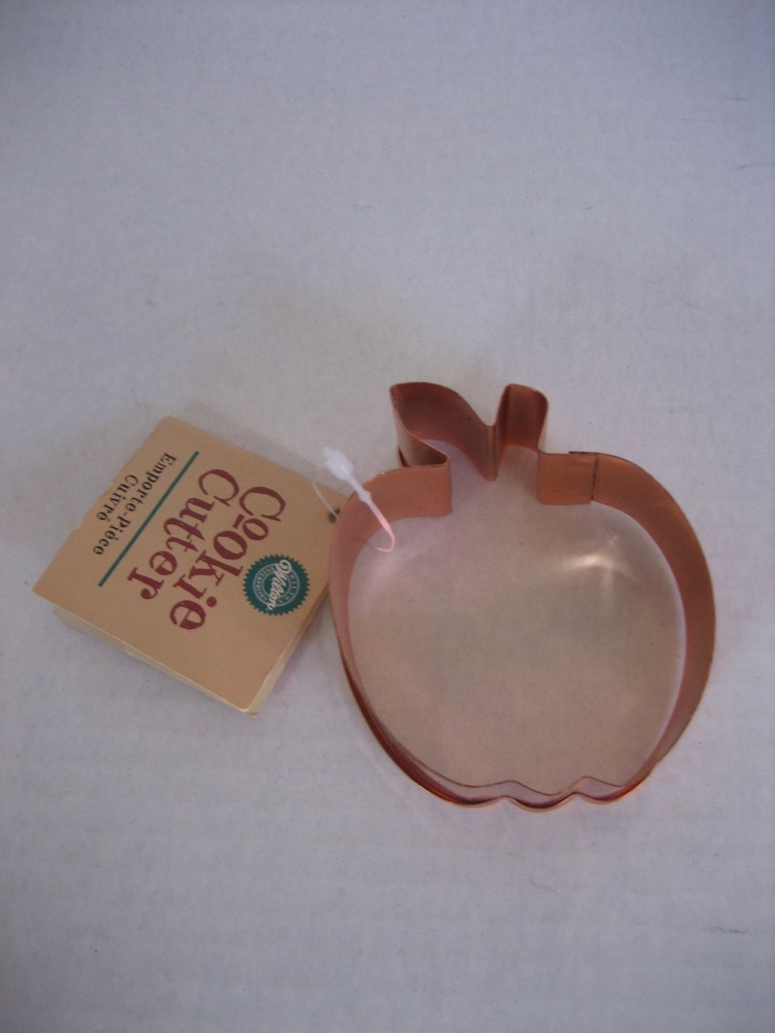 Wilton 2000 Copper Plated 3in. Apple Cookie Cutter 070896347015 NWWT