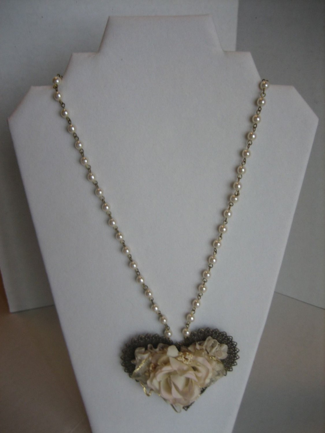 Women's Cream Single Heart Faux Pearls Single-Strand Necklace 13 n.L Pre-Owned