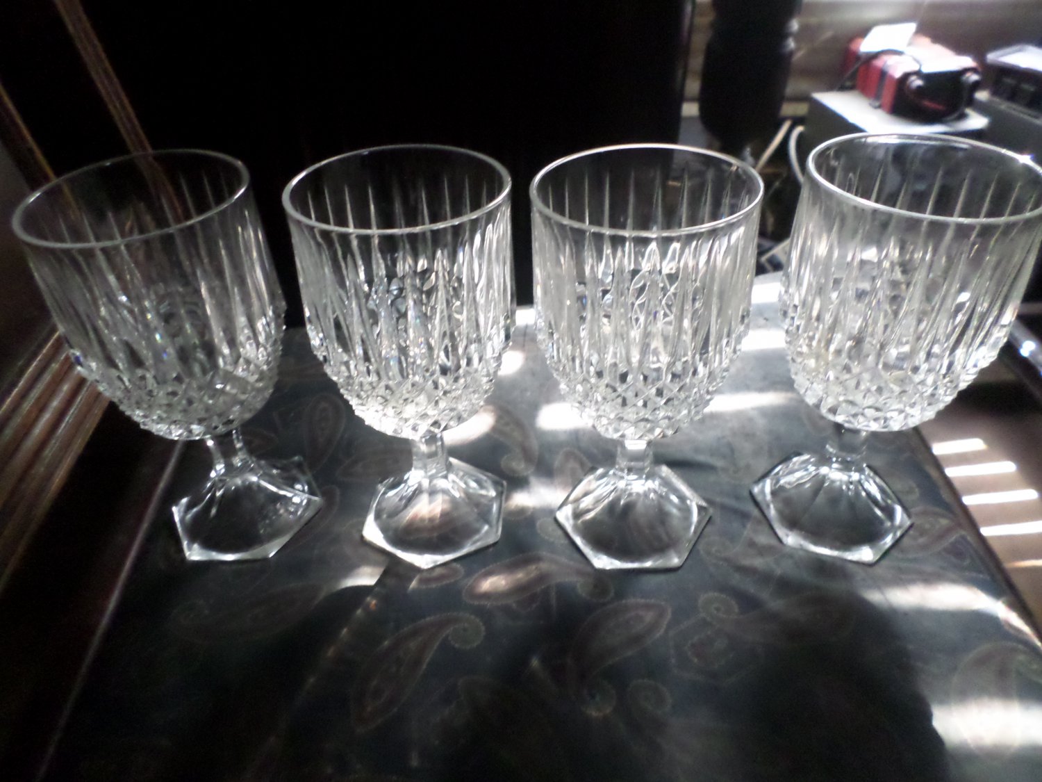 Set of 4 heavy Lead Crystal cut Wine Glasses clear like new condition