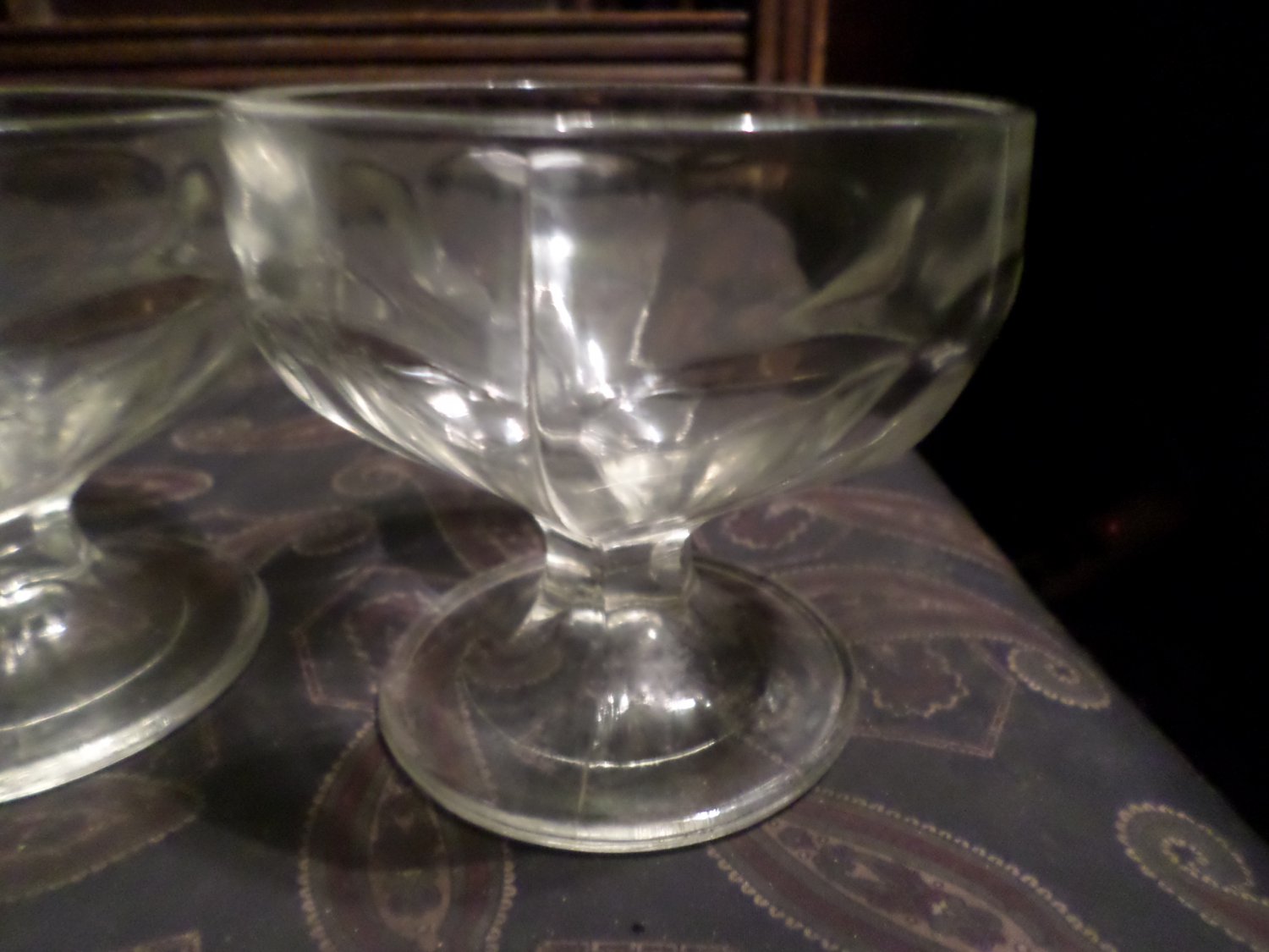 Set of 4 Vintage Federal glass stemmed Ice Cream Sherbet bowl dish.