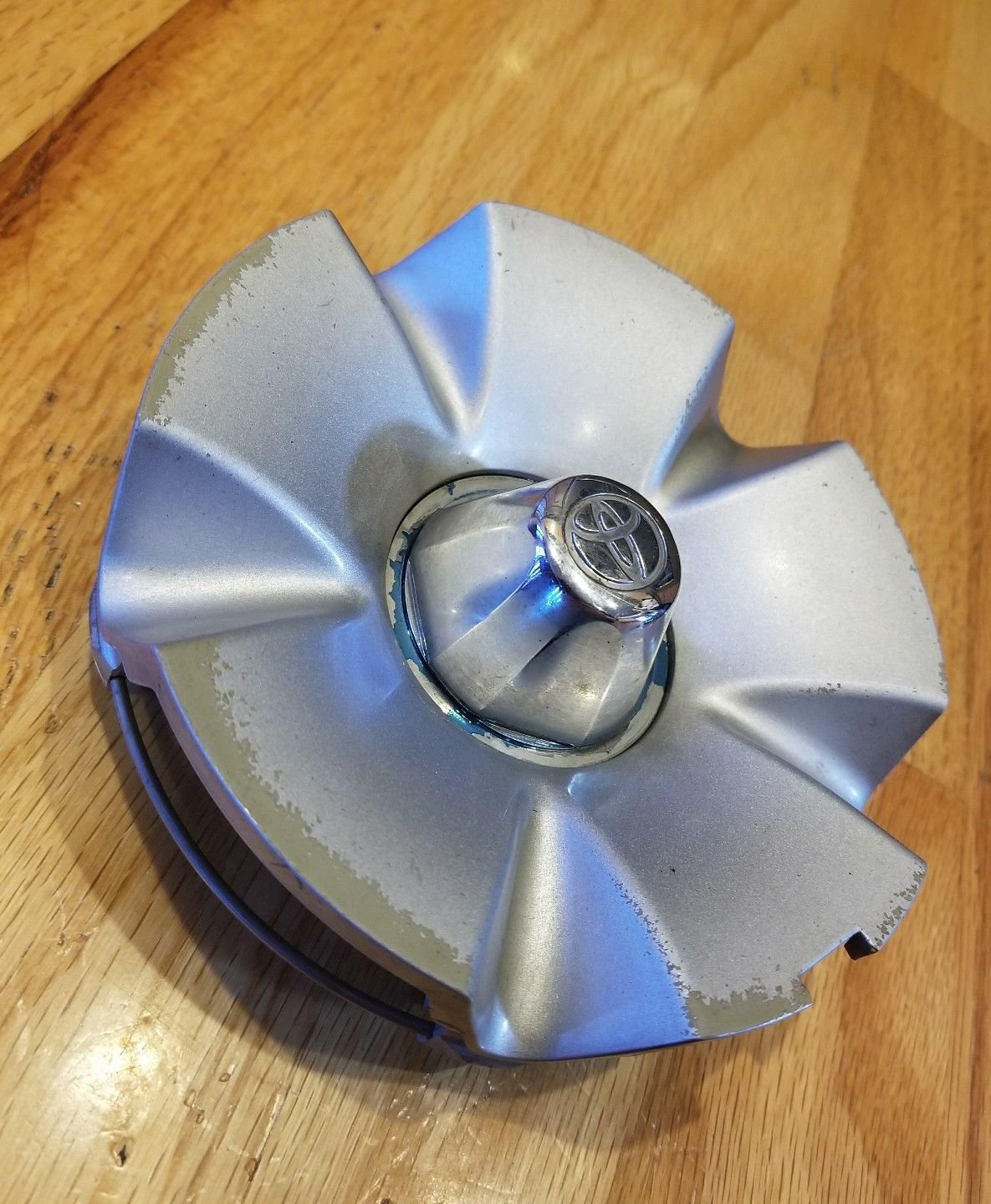 2000 2005 Toyota Celica GT Alloy Wheel Center Cap Hubcap p/n 4260320630