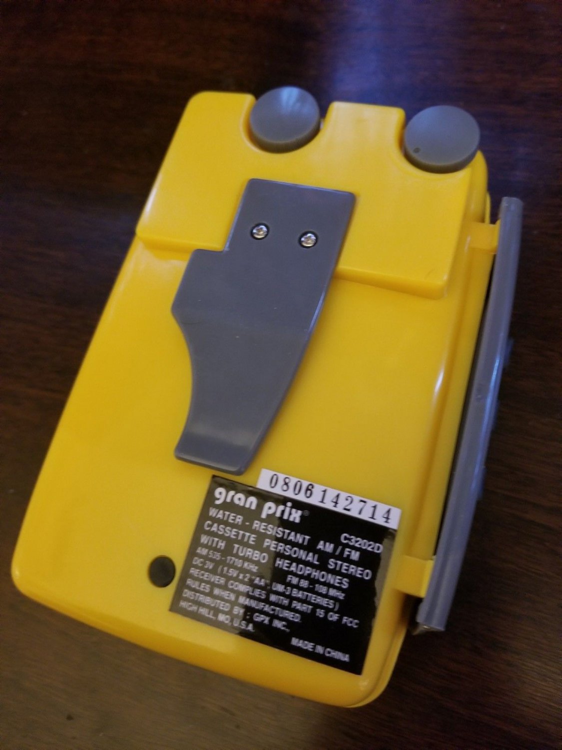 Sports GPX Gran Prix C3202D Water Resistant Cassette Player AM/FM Radio