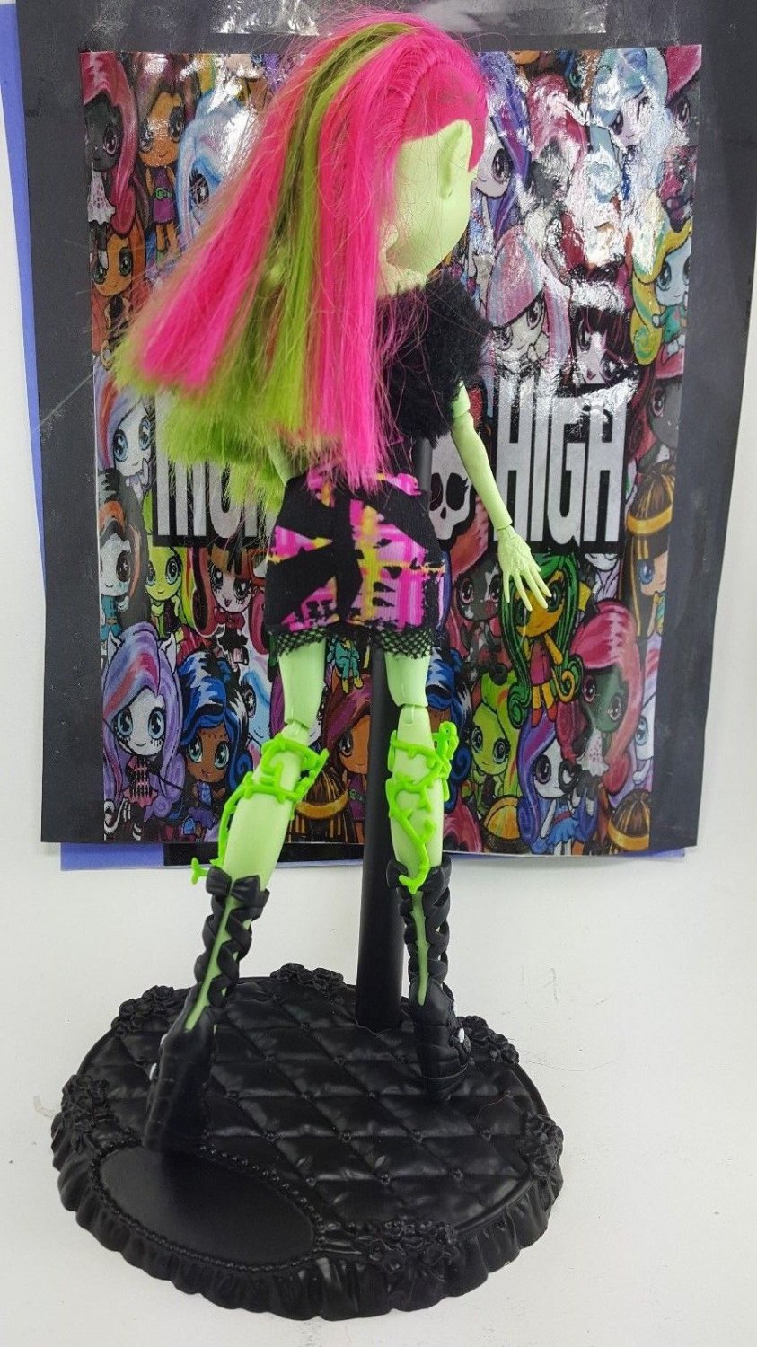 MONSTER HIGH DOLL VENUS MCFLYTRAP 1ST WAVE DOLL