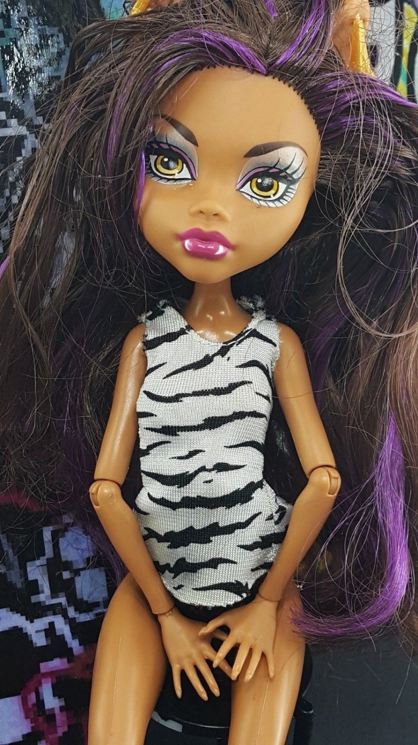 monster high doll with green and black hair