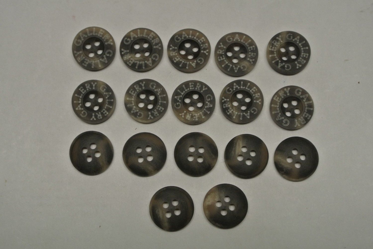 Lot 17 Replacement Gallery Flat 4 Hole Plastic Brown Swirl Shirt Blazer Buttons