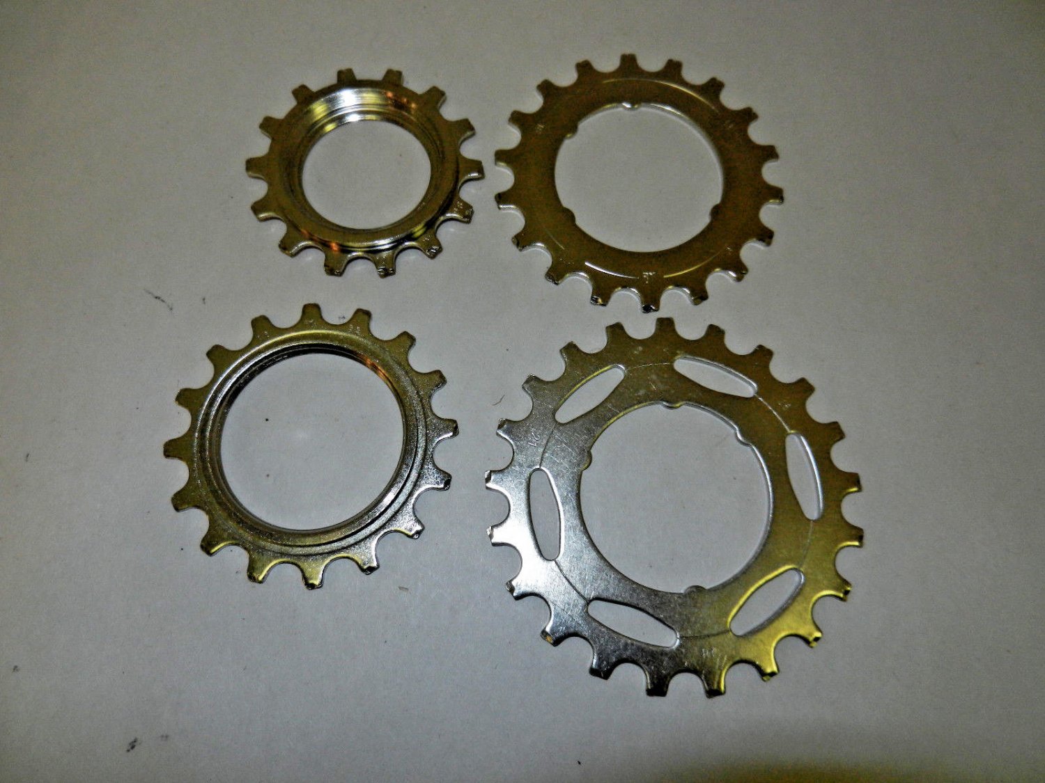 New Set 4 Aris Freewheel Cogs 14T & 16T Threaded, 16T & 18T Aris Cogs