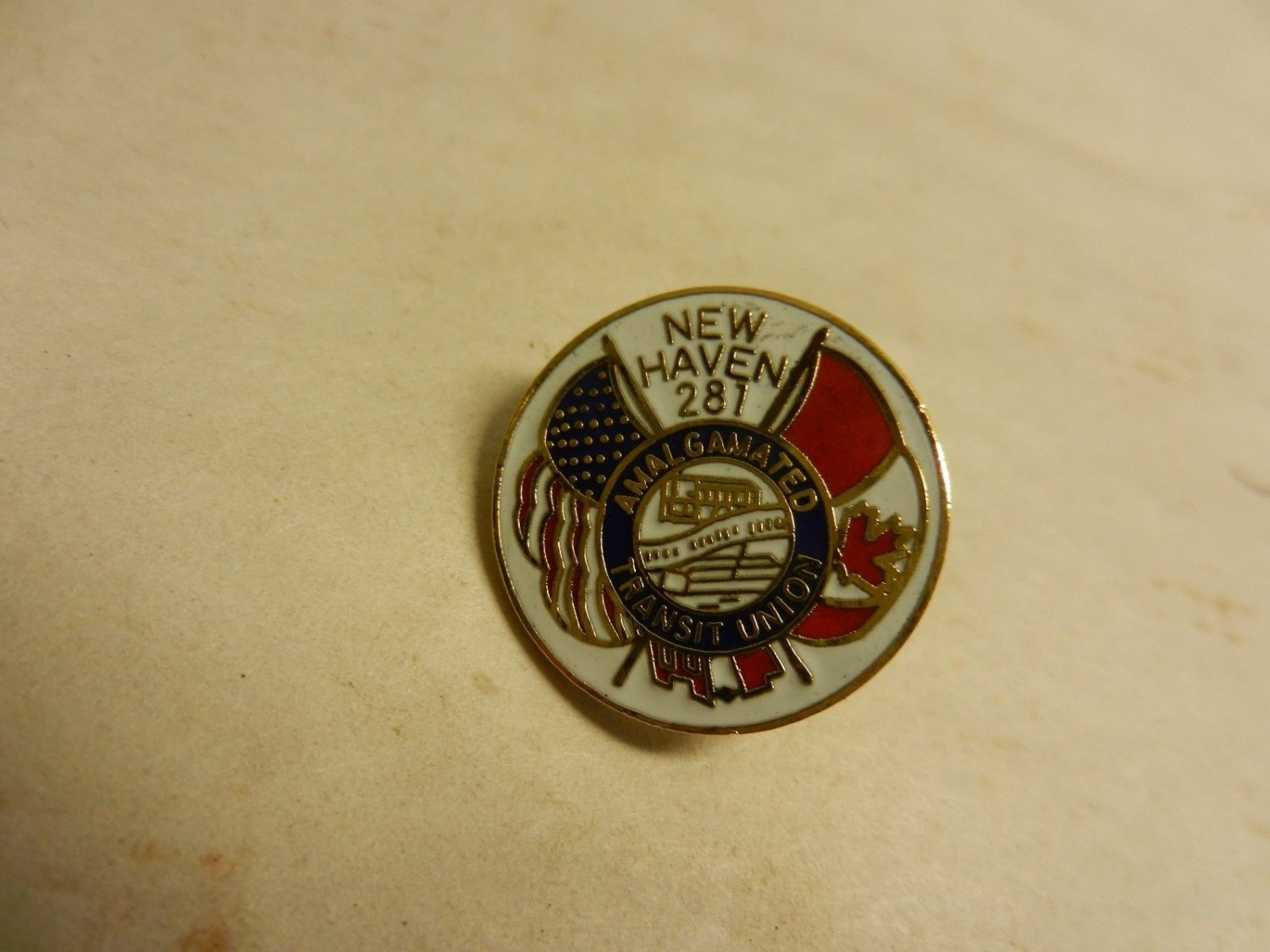 Pre-Owned AMALGAMATED TRANSIT UNION New Haven 281 Pinback Button