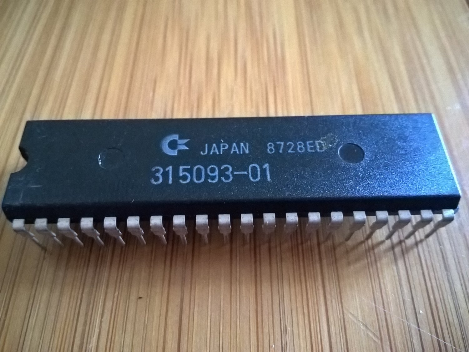 Genuine Kickstart 1.2 ROM 315093-01, BRAND NEW, Commodore Amiga 500 2000 CSG MOS CBM