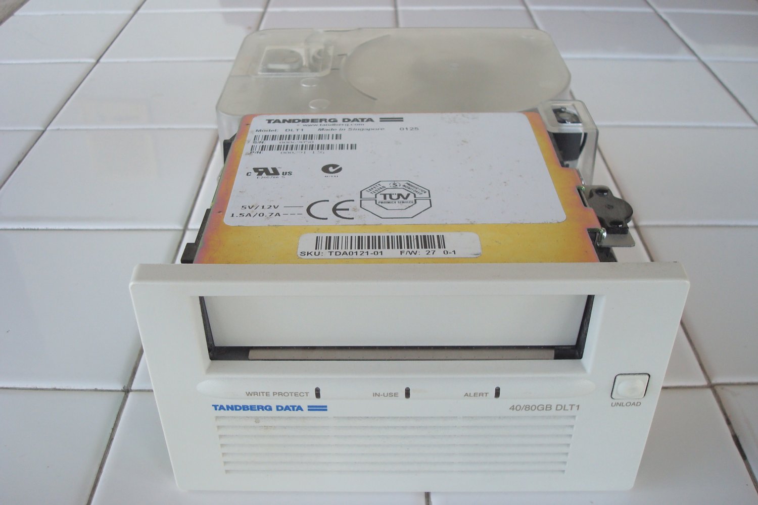 Tandberg DLT1 Tape Drive 40GB/80GB, SCSI LVD/SE 68-Pin, DLT (As-Is)
