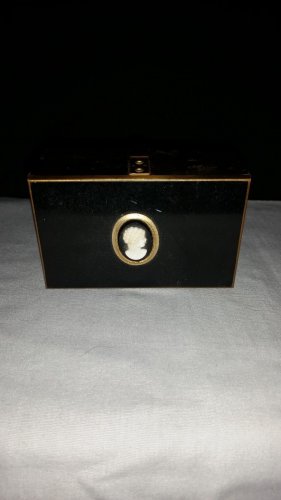ANTIQUE VANITY 2 TIER EXPANDING GOLD TONE DRESSER JEWELRY BOX WITH CAMEO
