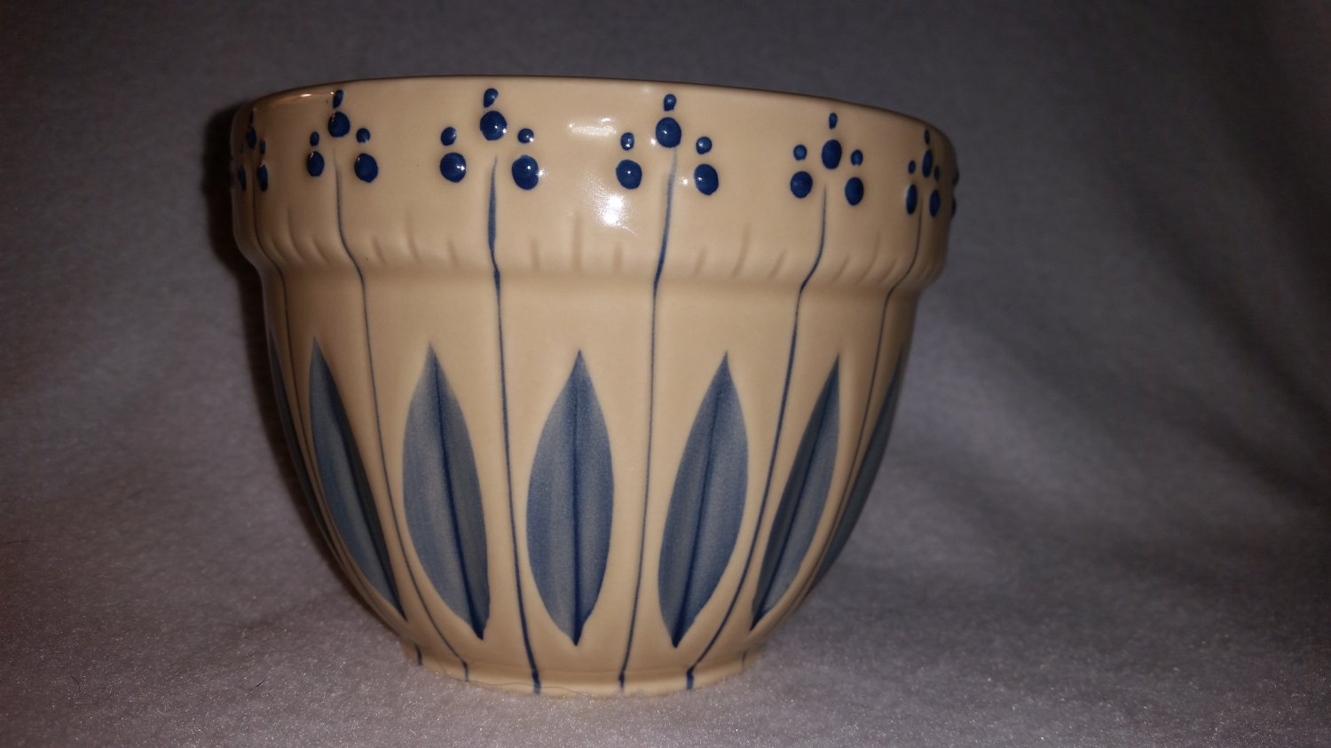 2001-tender-heart-treasures-leaf-stoneware-pottery-crock-oven-safe-blue