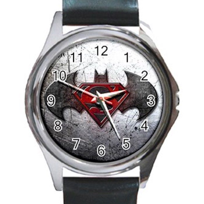 Nice Batman Vs Superman Unisex Round Metal Watch-Leather Band