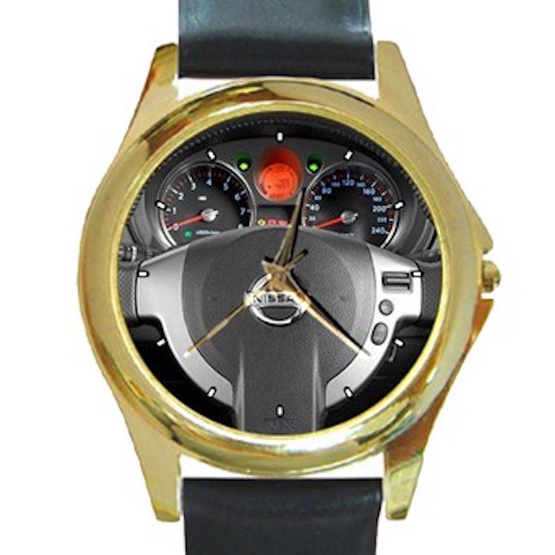 Nissan X-Trail Steering Wheel Unisex Round Gold Metal Watch