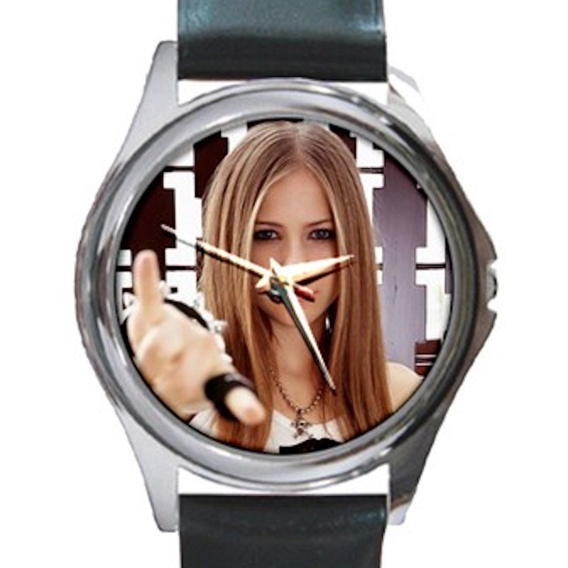 Avril Lavigne Punk Rock Singer Unisex Round Metal Watch