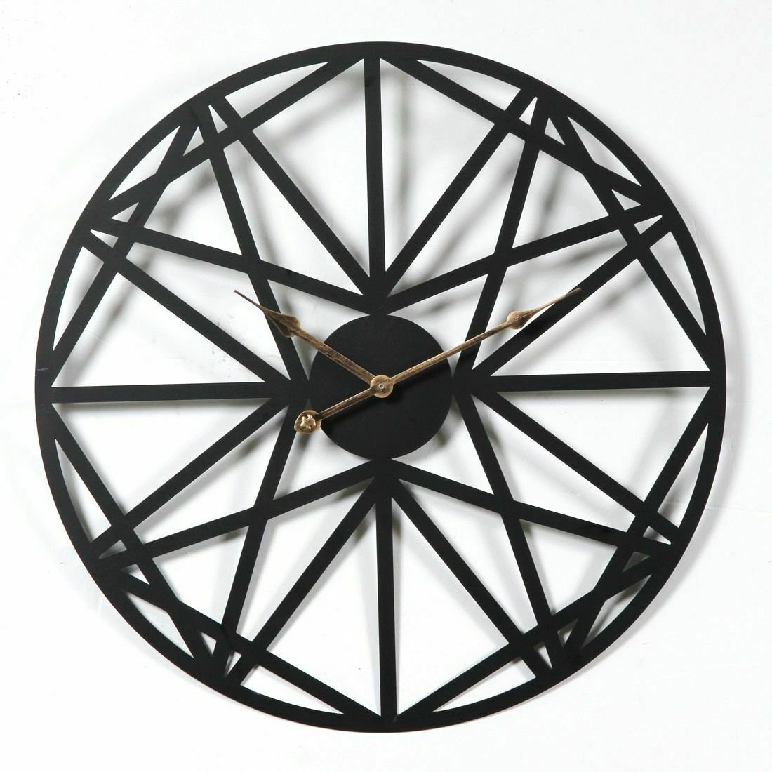 Wall Clock Creative Retro Circular Five-Pointed Star Iron Hanging Watch Roman