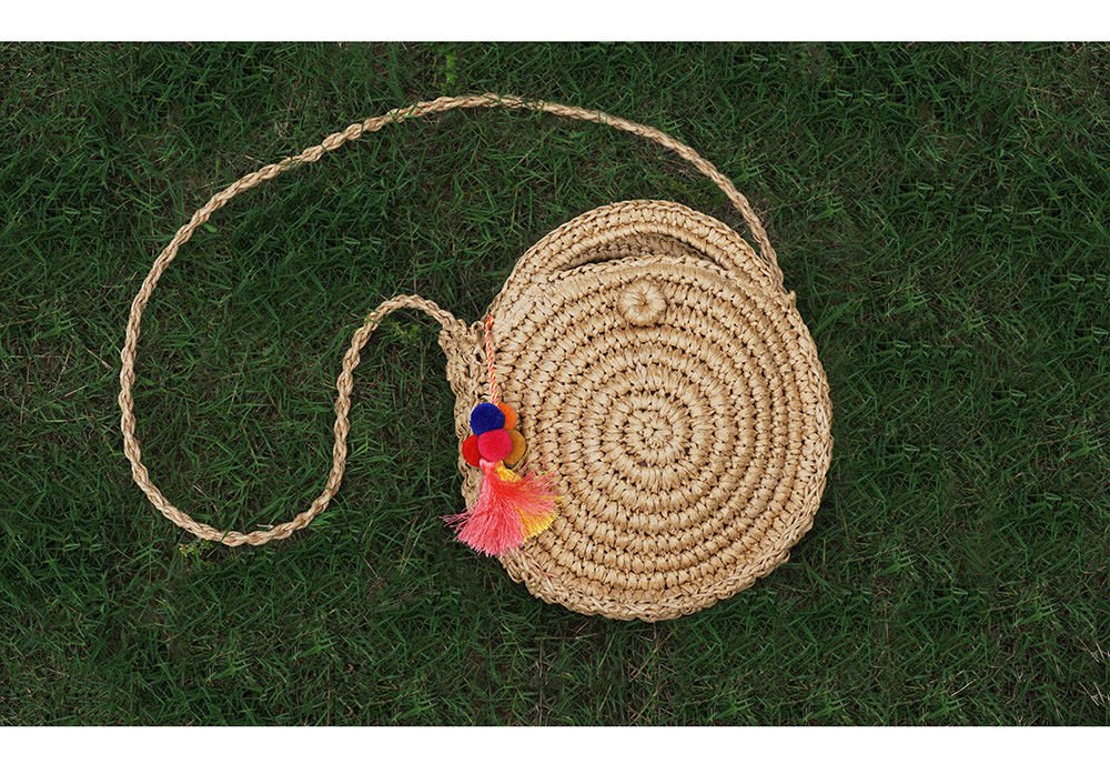 Women  Shoulder Bag Woven Circle Portable Crossbody Bag Mini Round Straw Bag