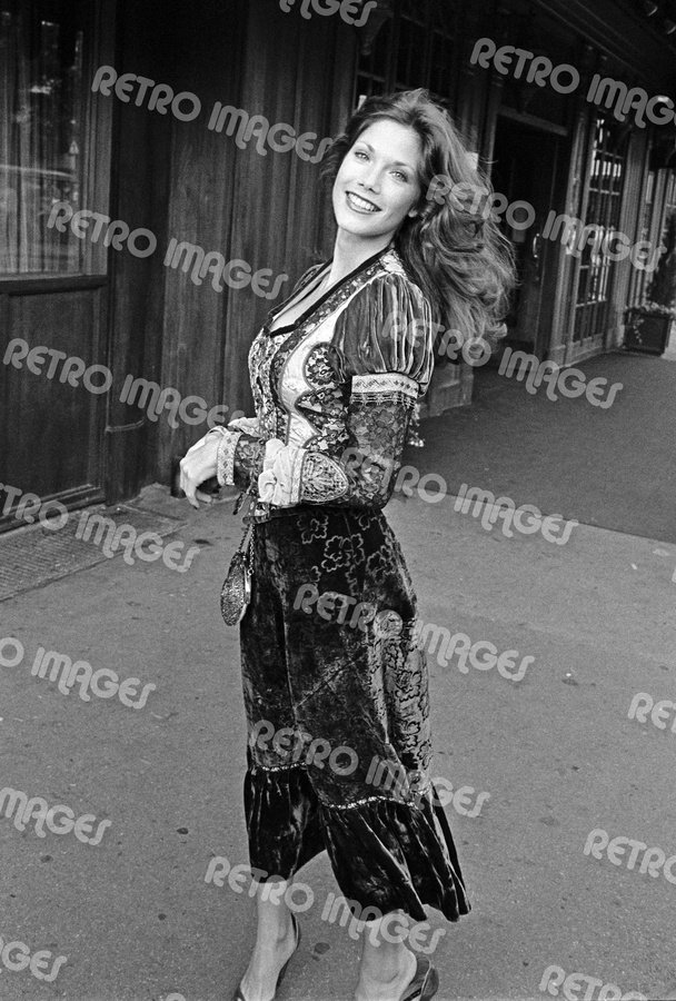 Barbi Benton 8x10 PS1102