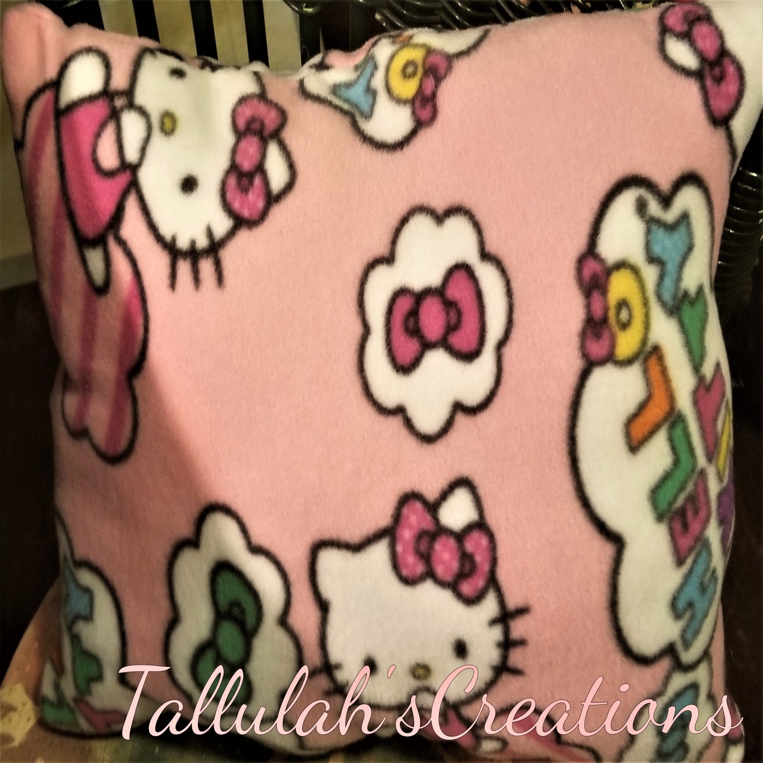 "Hello Kitty" Miniature Pillow
