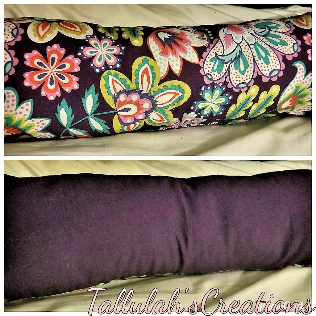 "Flowery Oasis" Clutch Pillow