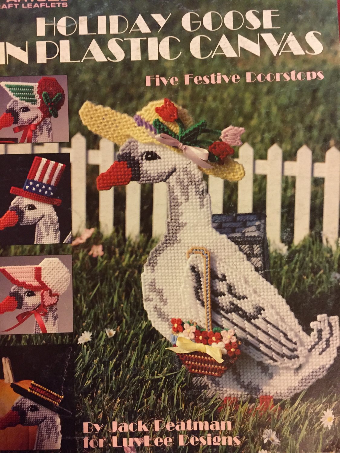 Holiday Goose, Leisure Arts, Pattern Leaflet #1360 5 Festive Doorstops