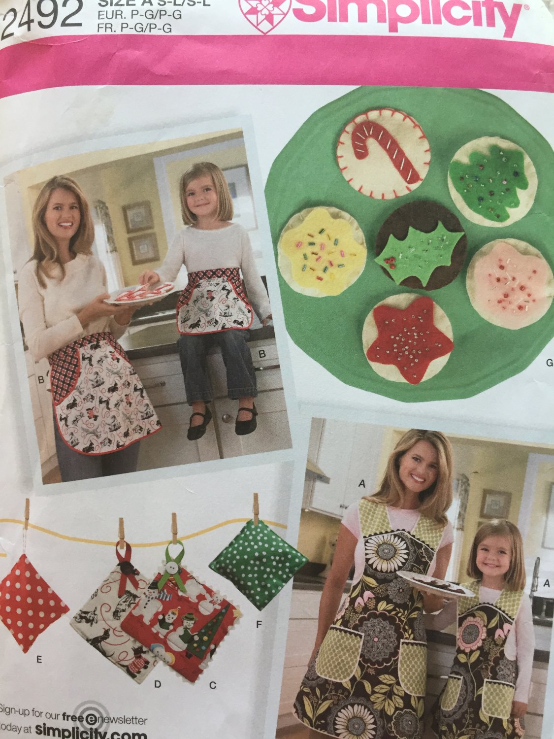 Felt Food, Childs/Misses Aprons, Kitchen Accessories Pattern UNCUT Simplicity 2492