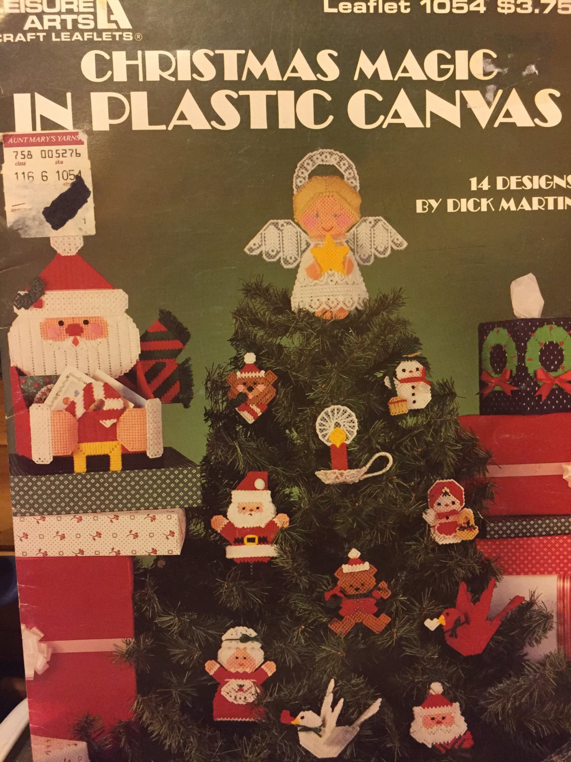 Christmas Magic in Plastic Canvas Leisure Arts 1054 14 designs by Dick Martin