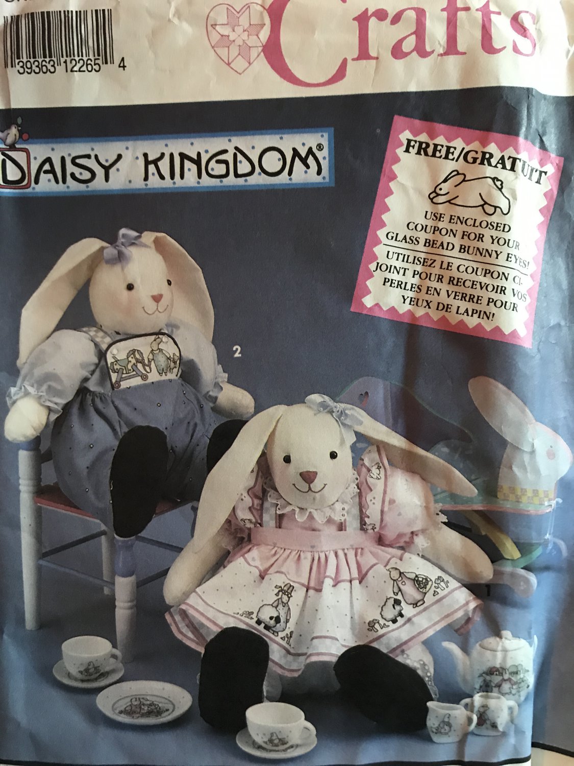 Simplicity 7718 Sitting Bunny and Clothes Daisy Kingdom Sewing Pattern