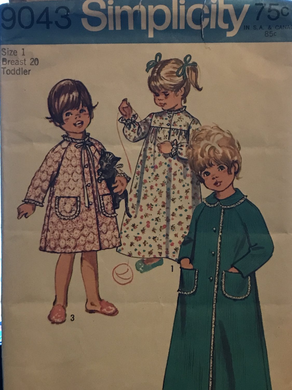 Simplicity 9043 Toddlers Robe Nightgown Raglan sleeve sleepwear sewing pattern Size 1 Breast 20