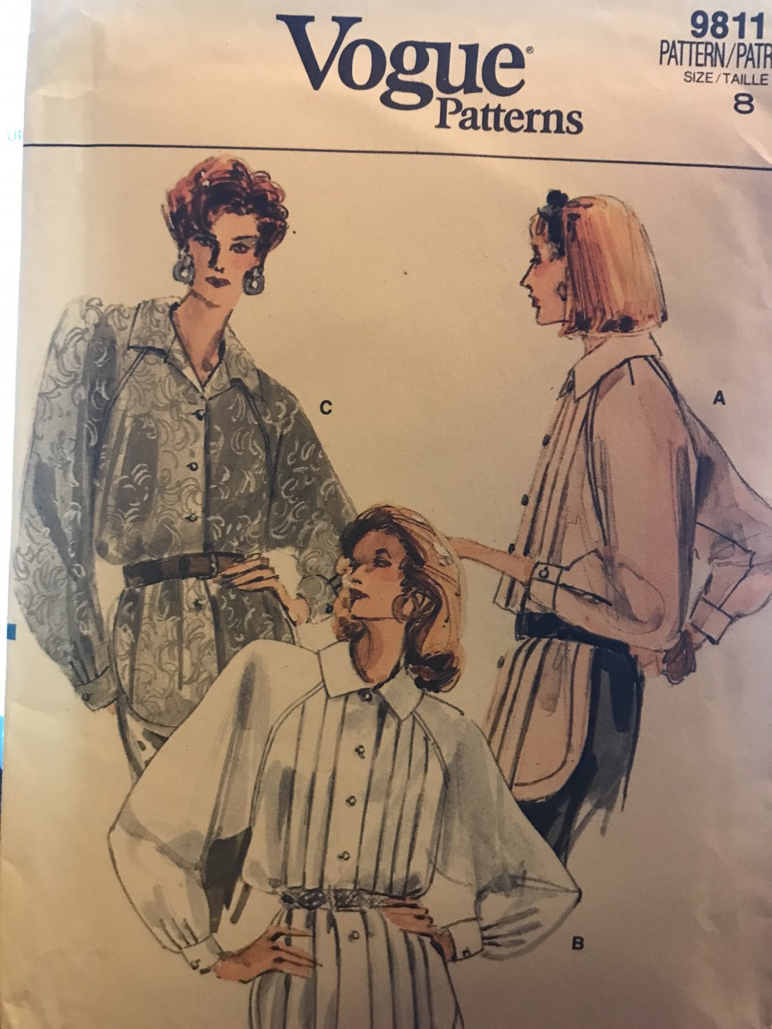 Vogue 9811 Loose-fitting blouse tunic sewing pattern size 8