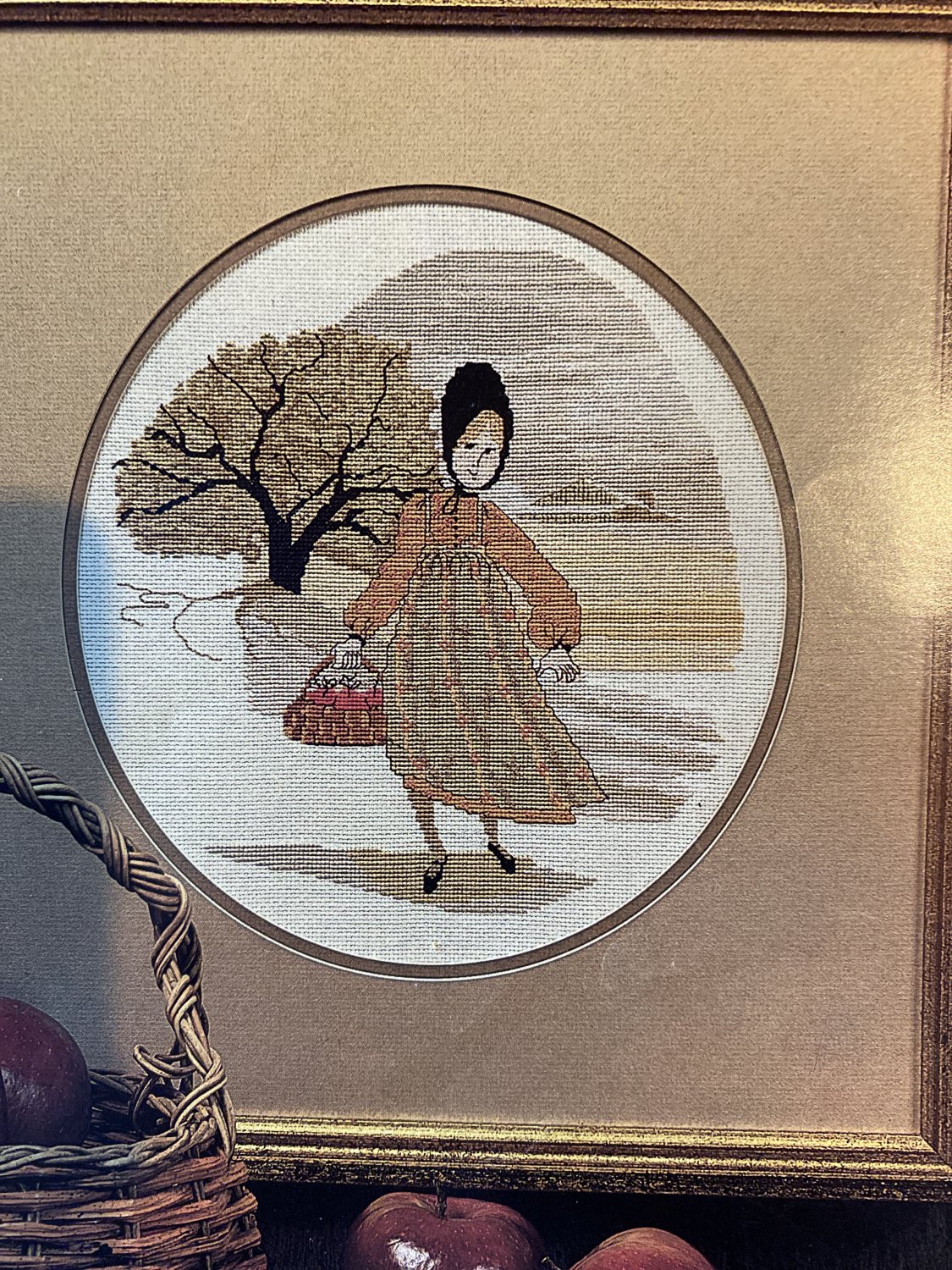 P. Buckley Moss Apple Girl Cross Stitch Pattern Leaflet 101